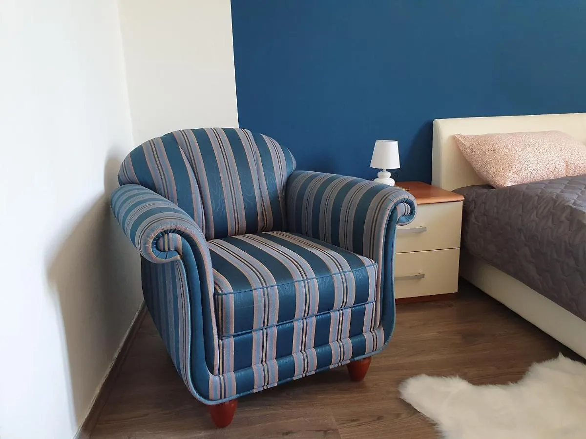 Apartment Tina Pula 0*,